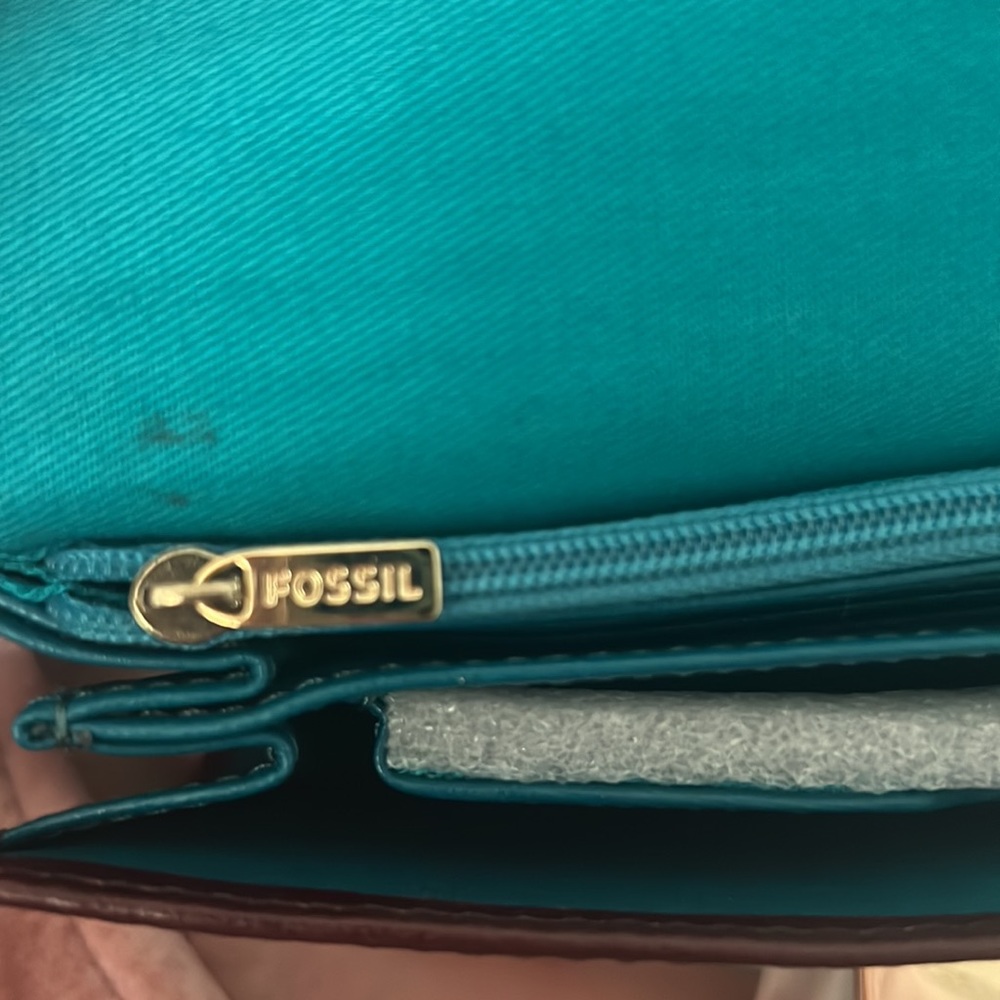 Fossil Wallet - Picture 8 of 10